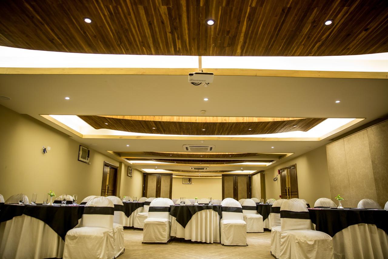 Downtown Resorts Nh8 Dhāruhera 外观 照片